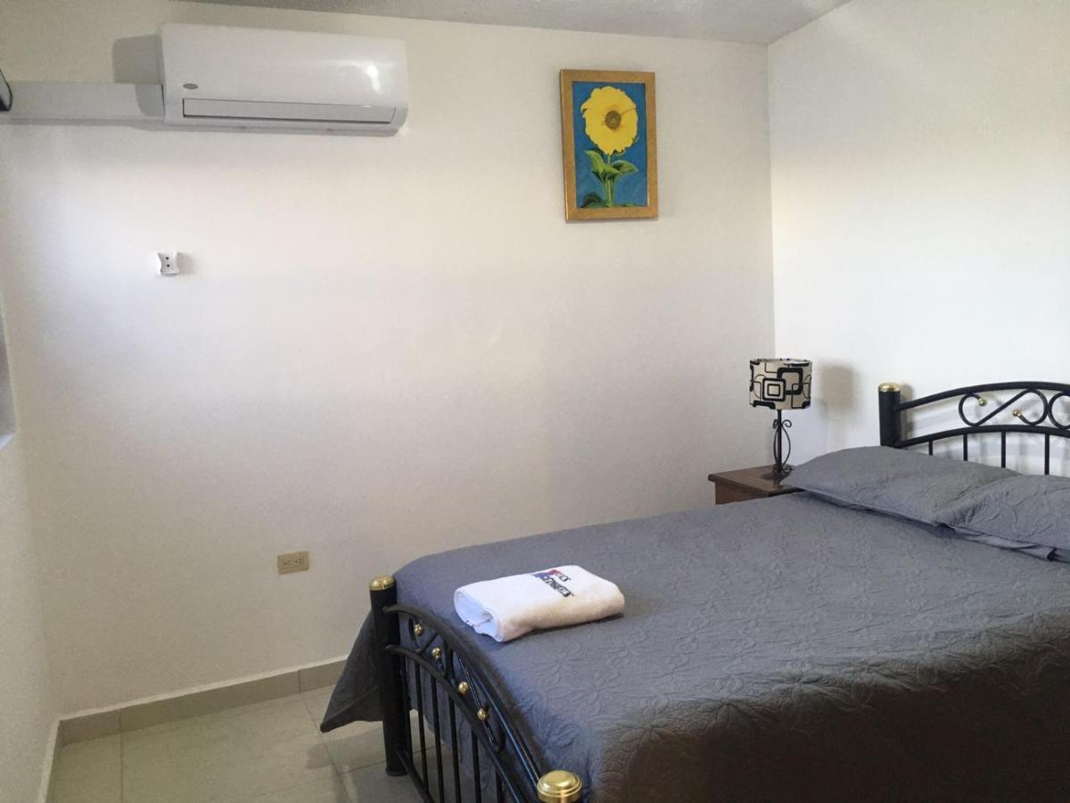 Suites Cervantes Chihuahua Ngoại thất bức ảnh