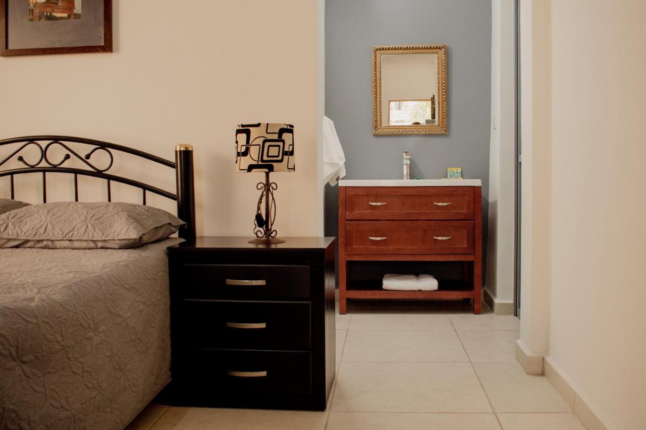 Suites Cervantes Chihuahua Ngoại thất bức ảnh
