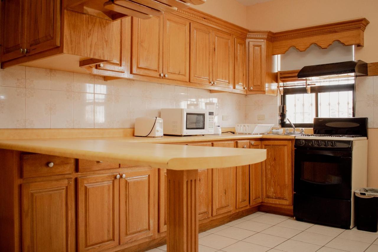 Suites Cervantes Chihuahua Ngoại thất bức ảnh