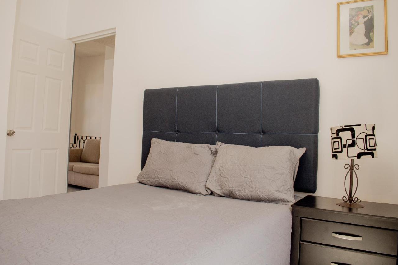 Suites Cervantes Chihuahua Ngoại thất bức ảnh