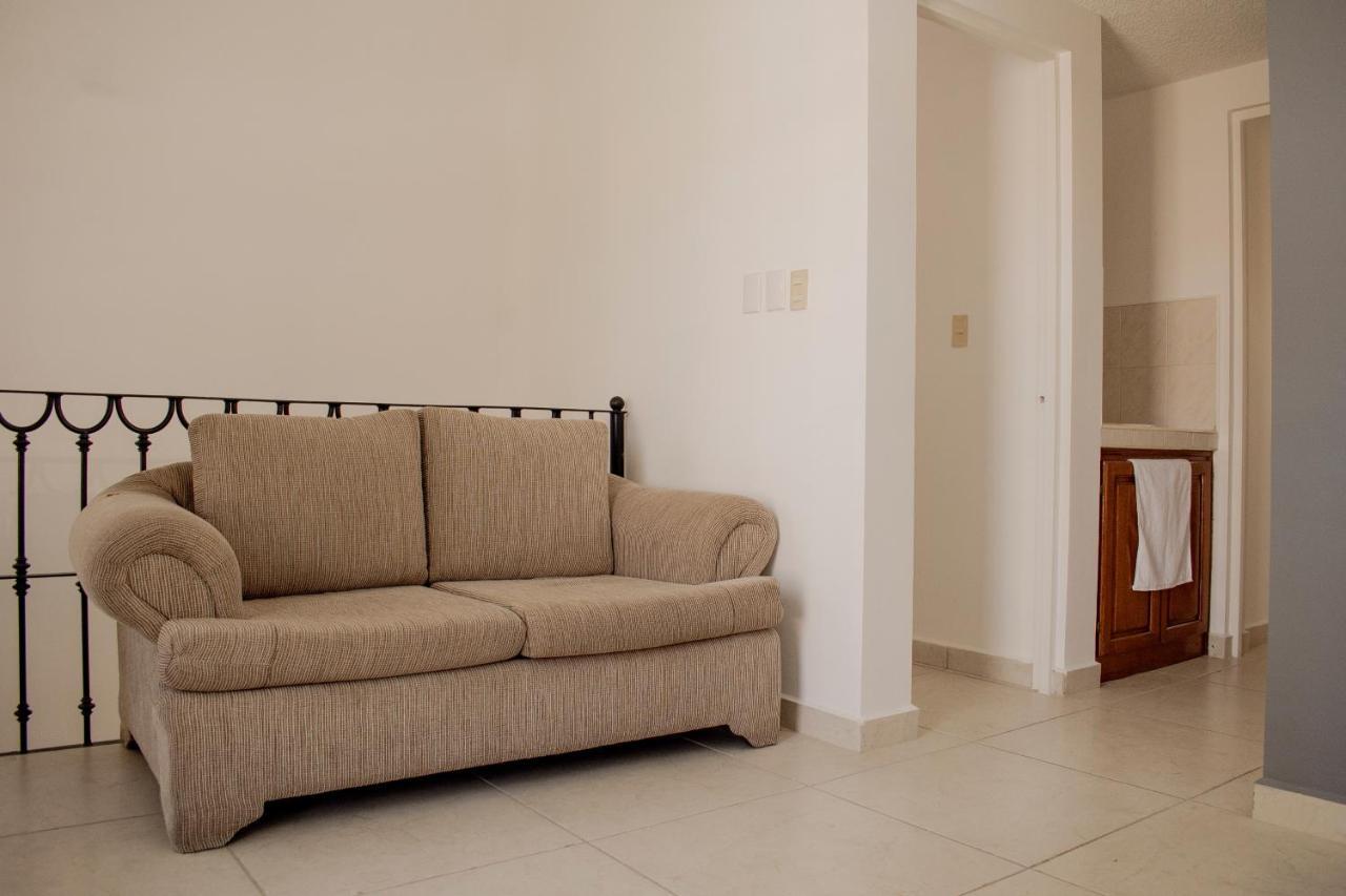Suites Cervantes Chihuahua Ngoại thất bức ảnh