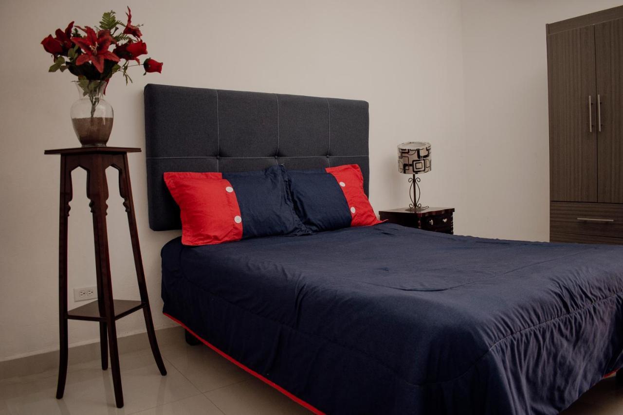 Suites Cervantes Chihuahua Ngoại thất bức ảnh