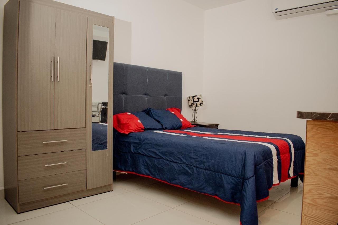 Suites Cervantes Chihuahua Ngoại thất bức ảnh