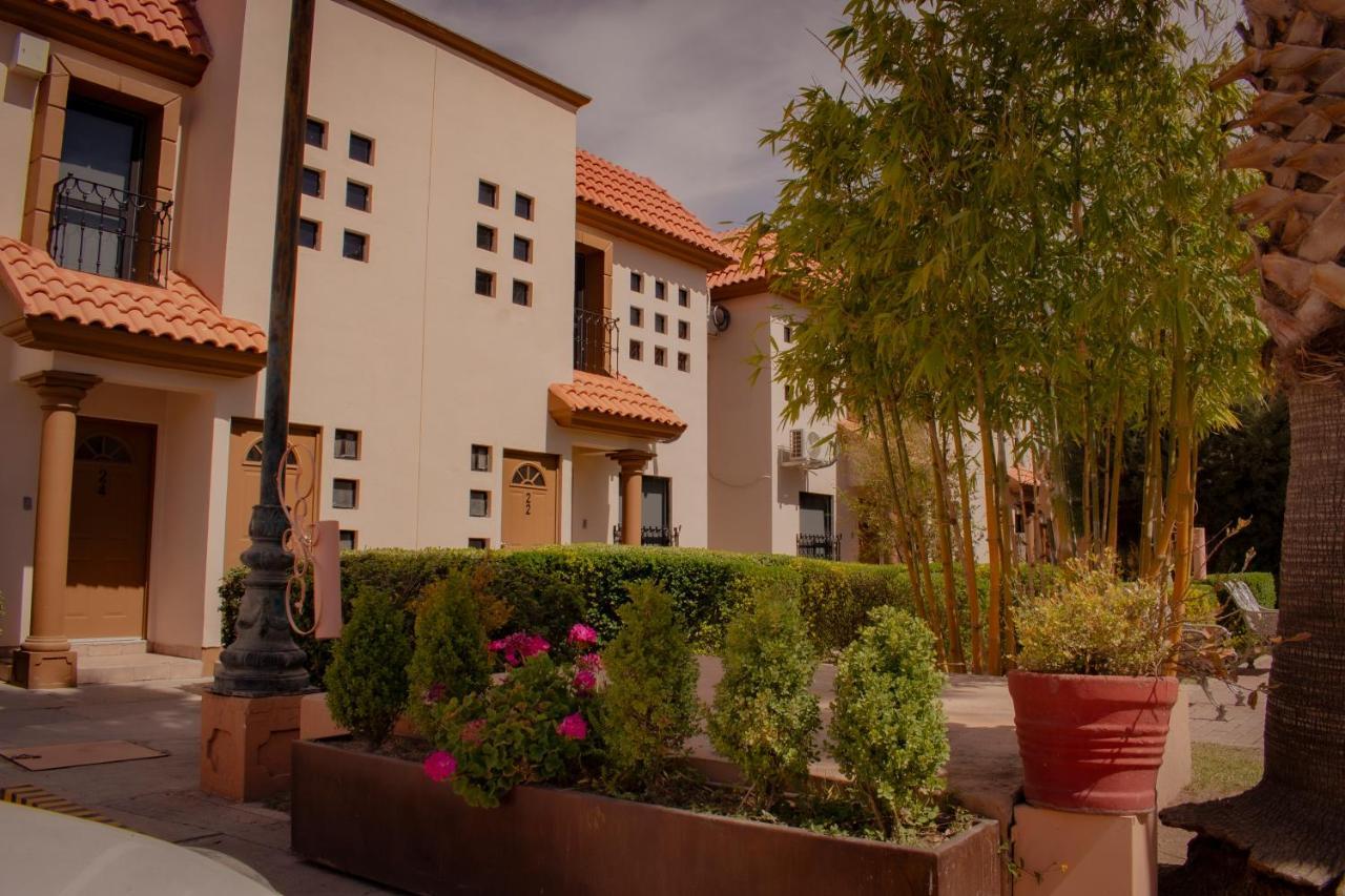 Suites Cervantes Chihuahua Ngoại thất bức ảnh